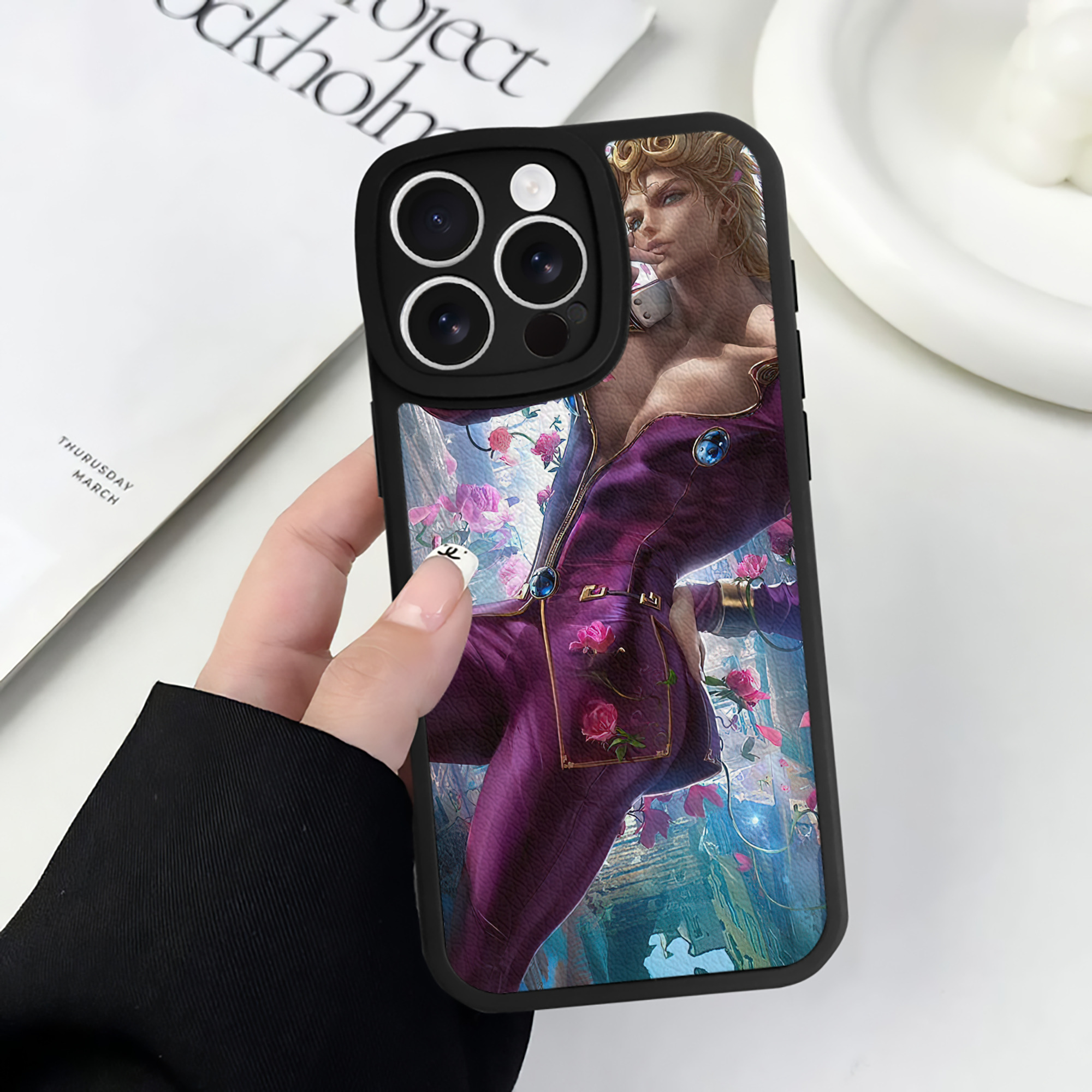 （画像用） ジョジョの奇妙な冒険 JoJo's Bizarre Adventure 【iPhone 16シリーズ対応】シリコンスマホケース（レザー調） 材質：シリコン